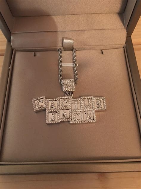 travis scott cactus jack chain.